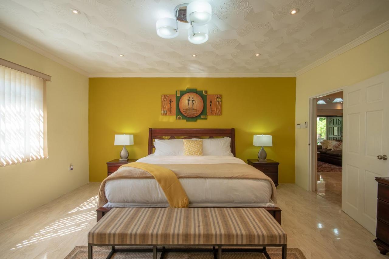 Tropical Escape Villa Ocho Rios Bagian luar foto
